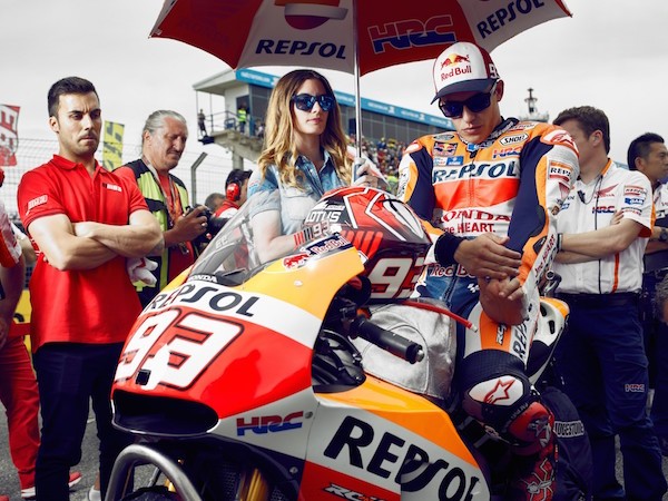 MotoGP 2015: Lorenzo mung sinh nhat bang chien thang-Hinh-3